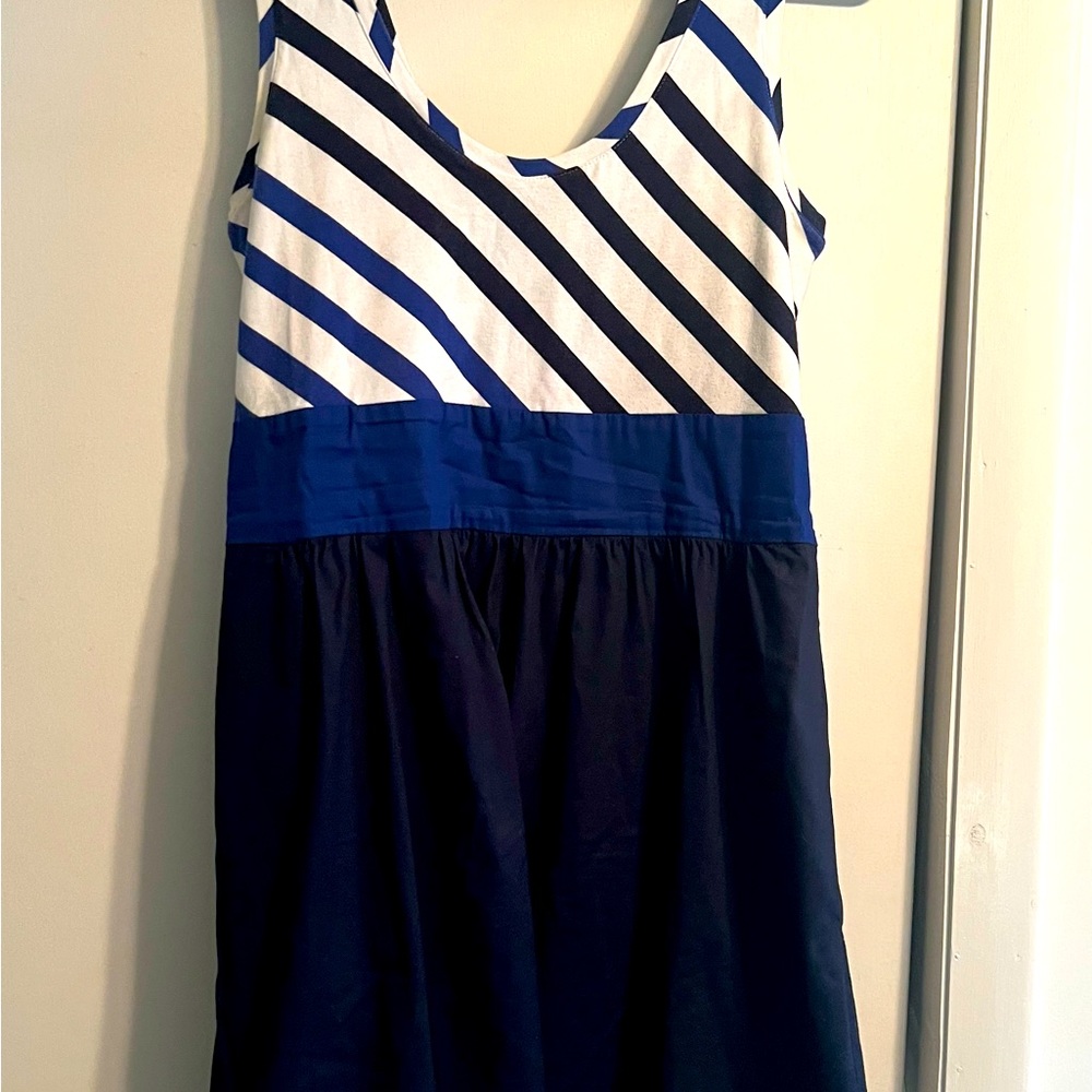 NWT cotton sleeveless summer dress. Size 12, no stretch fit a size 10 best